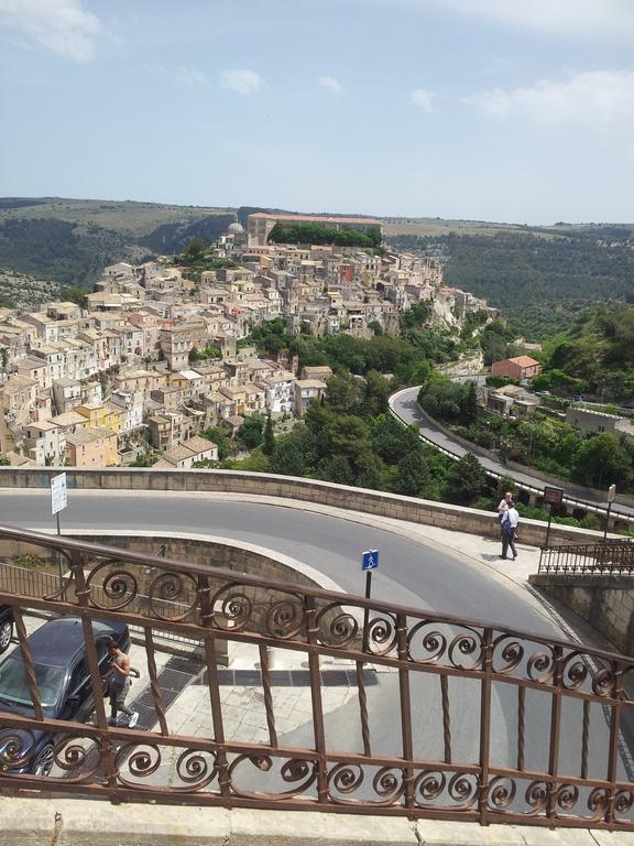 Cirasa Villa Ragusa Buitenkant foto